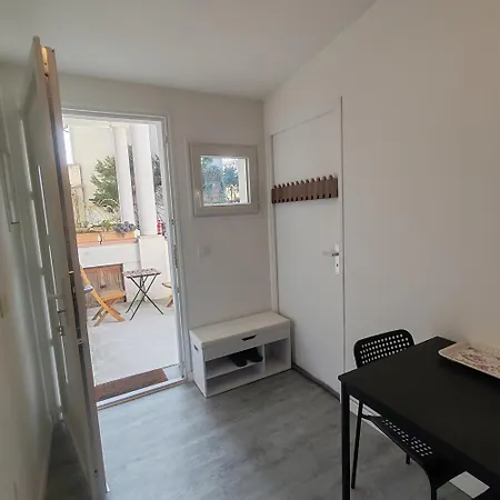 Apartment Jardin Briand